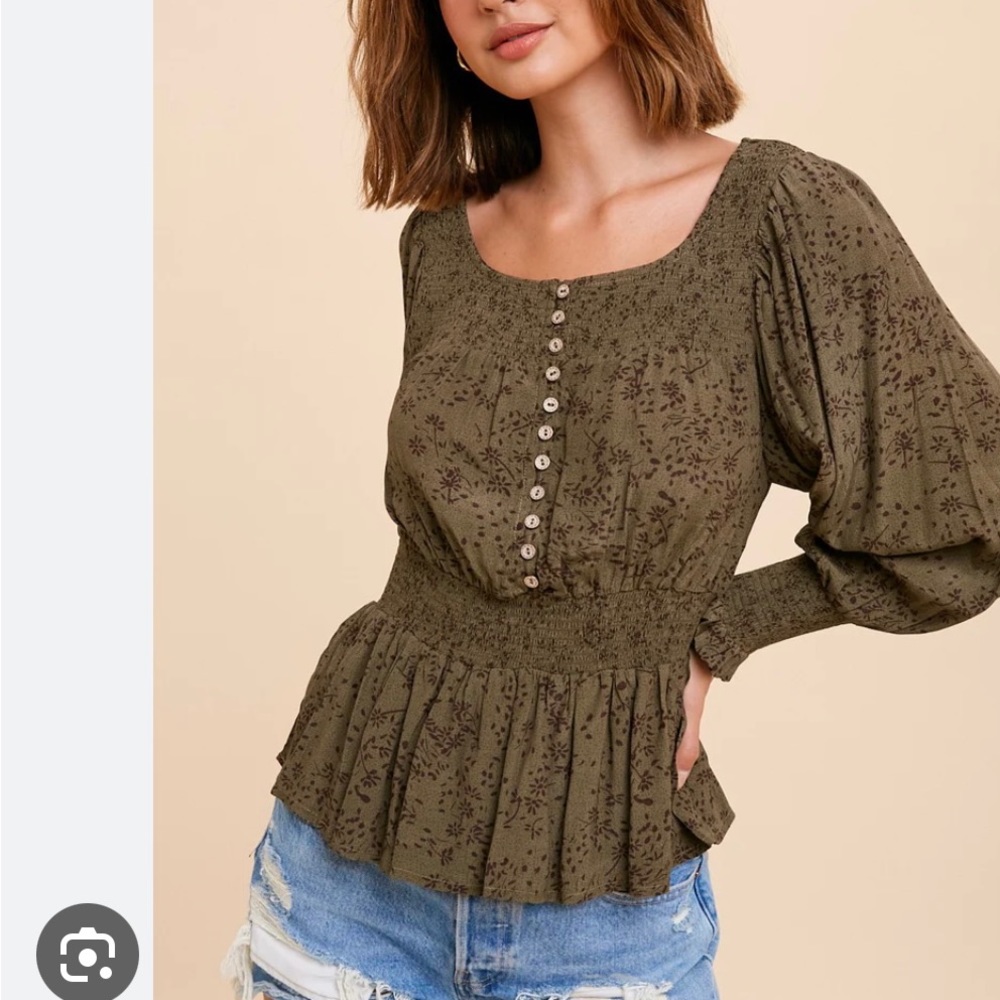 Vici; In Loom Olive Smocked Peplum Top L NWT